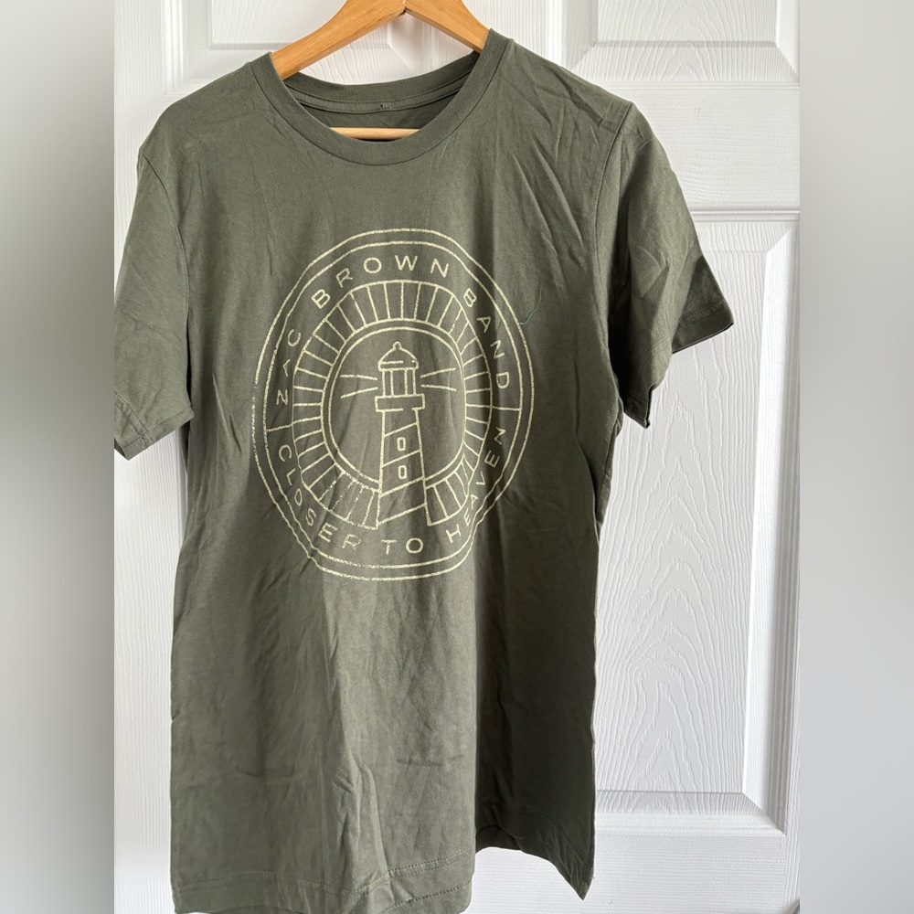 Size medium NEW MERCH unisex Zac Brown Band olive green Closer to Heaven Tshirt
